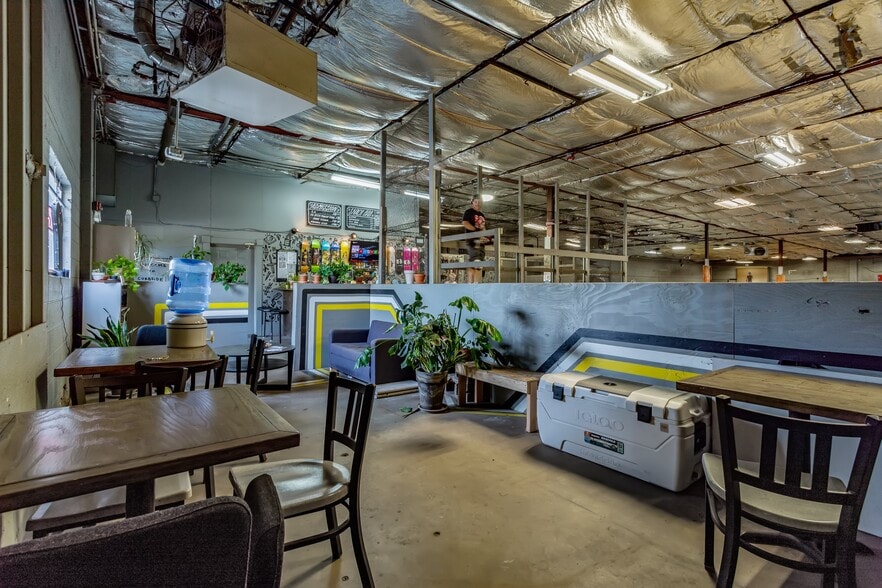 More Photos Of 3535 S Irving St, Sheridan Warehouse For Lease