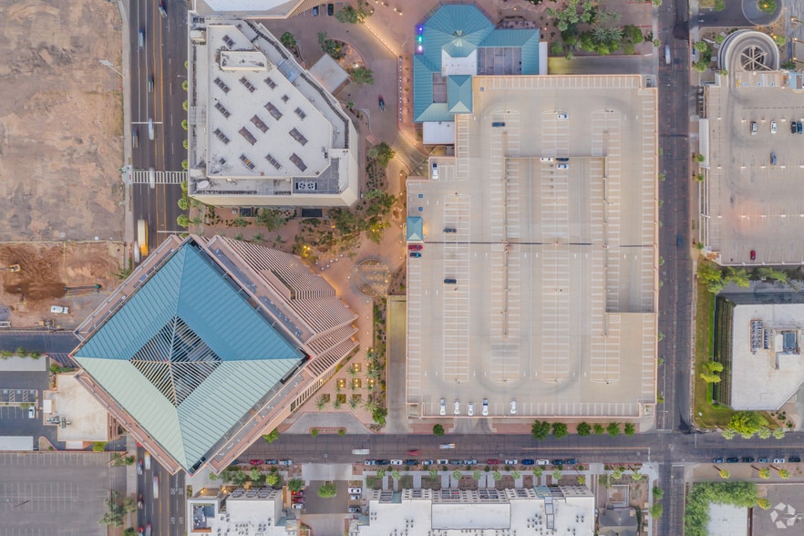 More Photos Of 20 E Thomas Rd, Phoenix Office For Lease