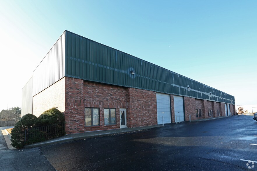 More Photos Of 19915 W 161st St, Olathe Warehouse For Lease