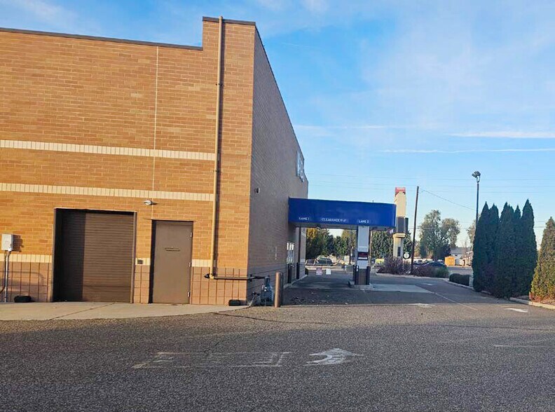 More Photos Of 728 SW 4th Ave, Ontario Drugstore For Lease