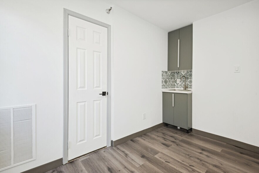 More Photos Of 731 Walker Rd, Great Falls Medical For Sale