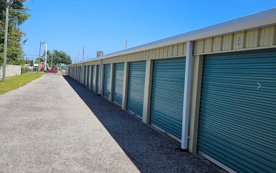 More Photos Of 2726 E 15th St, Panama City Self Storage For Sale