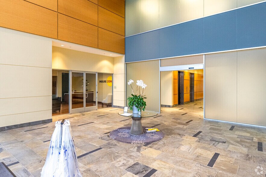 More Photos Of 550 Bailey Ave, Fort Worth Office For Lease