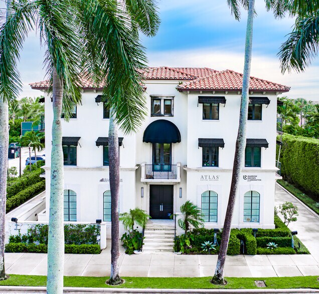 More Photos Of 420 Royal Palm Way, Palm Beach Office For Lease