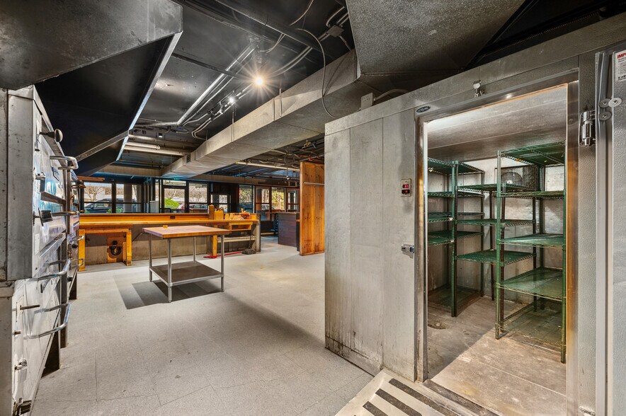 More Photos Of 41 Dravus St, Seattle Apartments For Lease