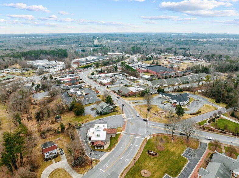 More Photos Of 109 E Main St, Jamestown Freestanding For Sale