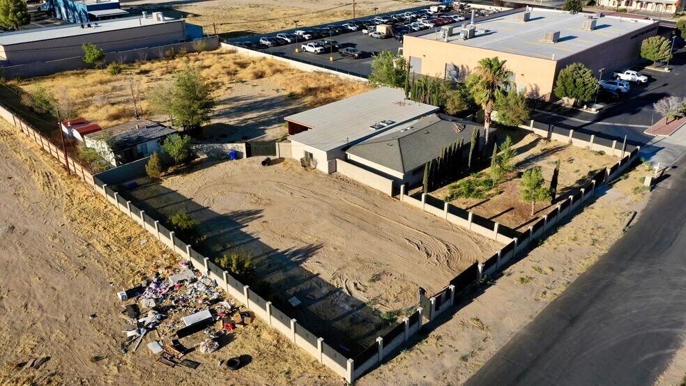 More Photos Of 15224 Bonanza Rd, Victorville Freestanding For Sale