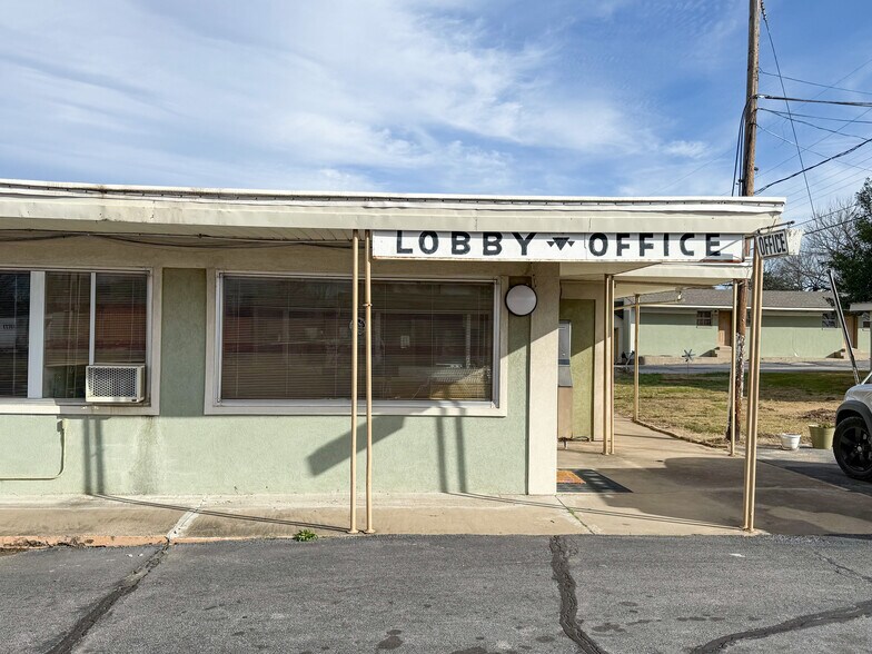 More Photos Of 4020 Midland Blvd, Fort Smith Hotel For Sale
