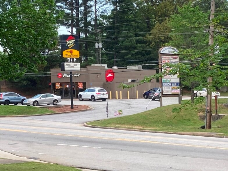 More Photos Of 452 S Deshon Rd, Lithonia Restaurant For Lease