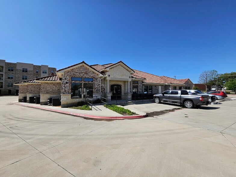 More Photos Of 800 N Plano Rd, Richardson Medical For Sale