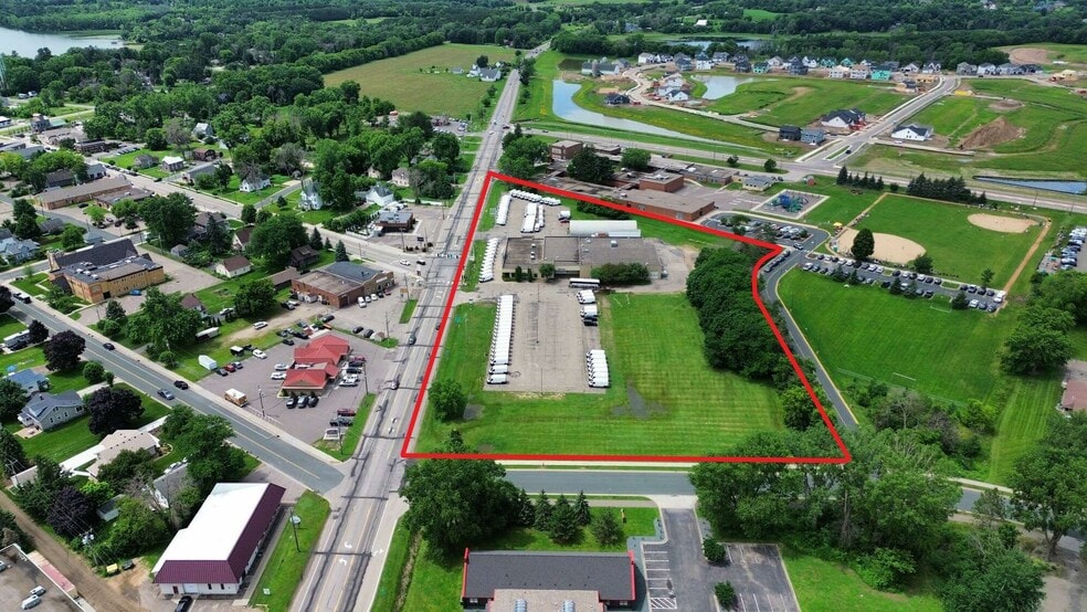 More Photos Of 11144 N Stillwater Blvd, Lake Elmo Auto Dealership For Sale