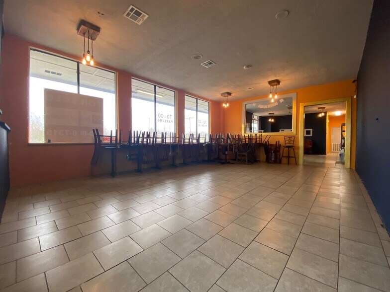 More Photos Of 2401 Port Neches Ave, Port Neches Restaurant For Sale