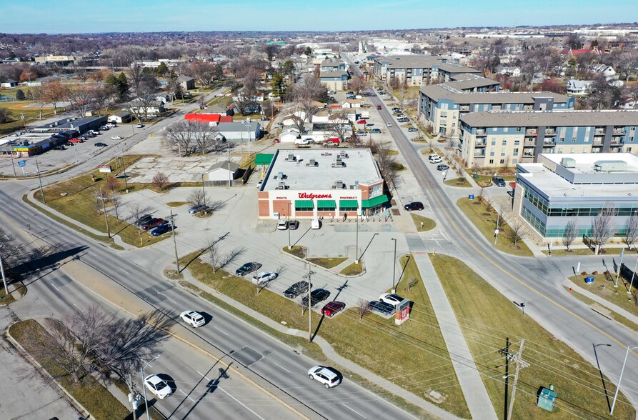More Photos Of 13510 Q St, Omaha Drugstore For Sale