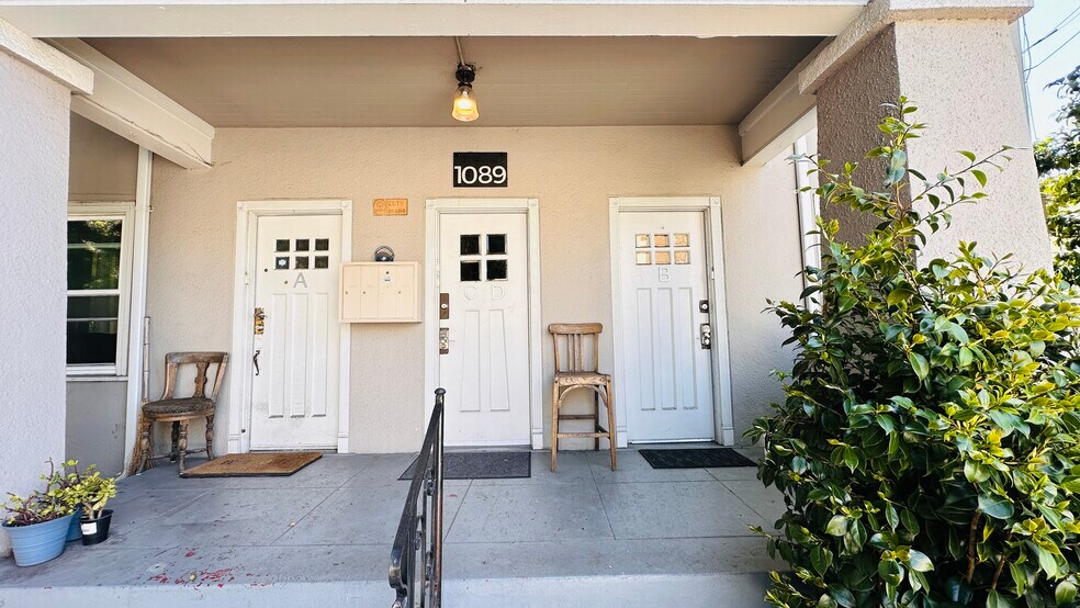 More Photos Of 1089 Stanford Ave, Emeryville Apartments For Sale