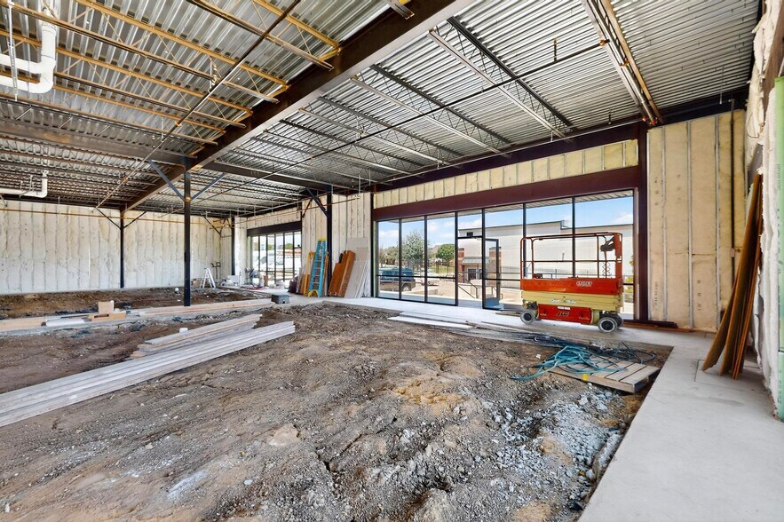 More Photos Of 8500 Olympus Blvd, Irving Office For Sale