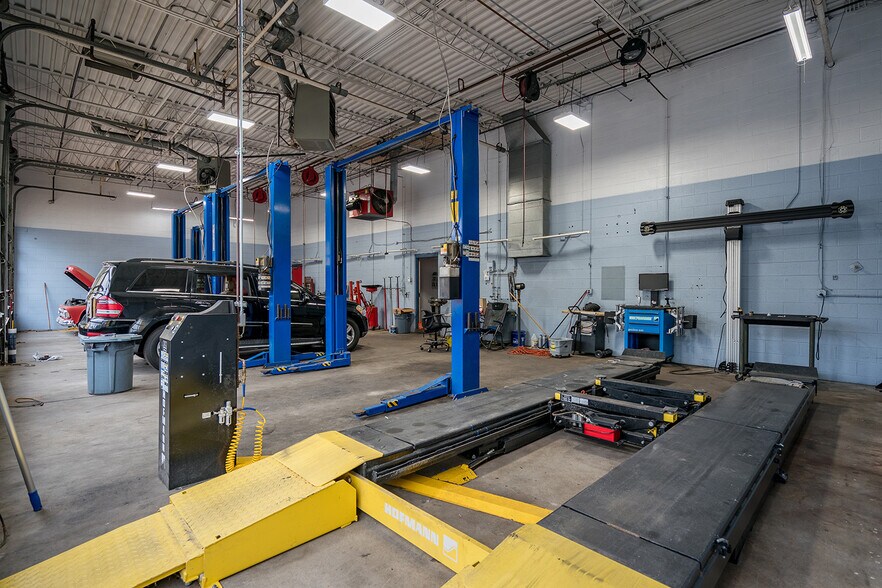 More Photos Of 7530 Midlothian Tpke, North Chesterfield Auto Dealership For Sale