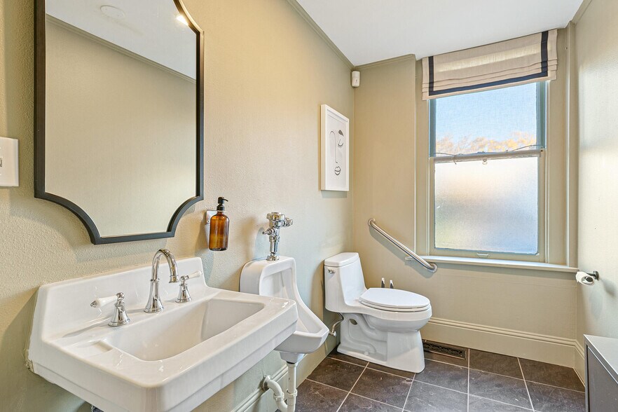 More Photos Of 1557 Ogden St, Denver Office Residential For Sale