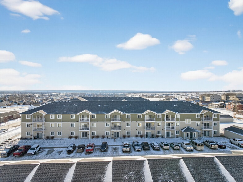 More Photos Of 2415-2501 24th Ave, Williston Apartments For Sale