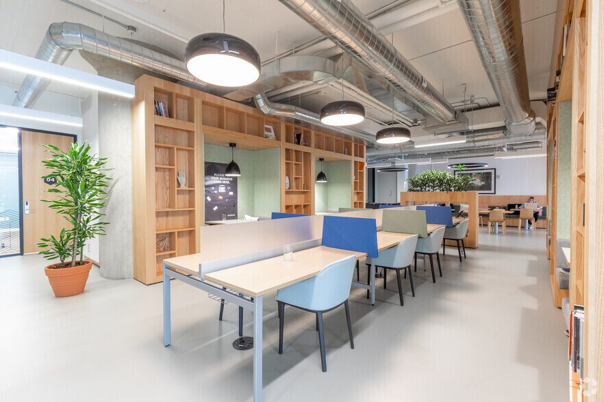 More Photos Of 175 Pearl St, Brooklyn Office For Lease