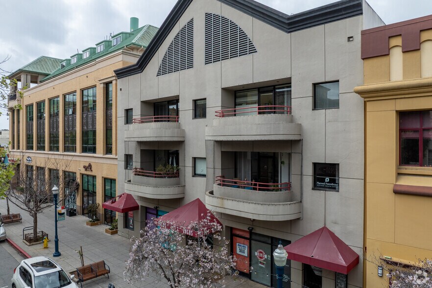 More Photos Of 1115-1119 Pacific Ave, Santa Cruz Office For Lease