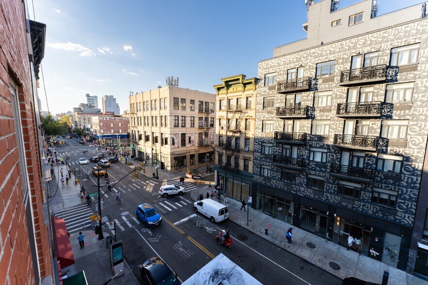 More Photos Of 329 Grand St, New York Apartments For Sale