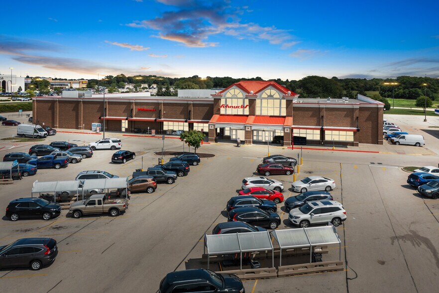 Primary Photo Of 2206 Barnes Blvd, Rockford Supermarket For Sale