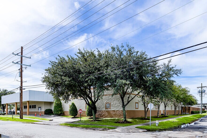 More Photos Of 3131 Elysian Fields Ave, New Orleans Storefront Retail Office For Lease