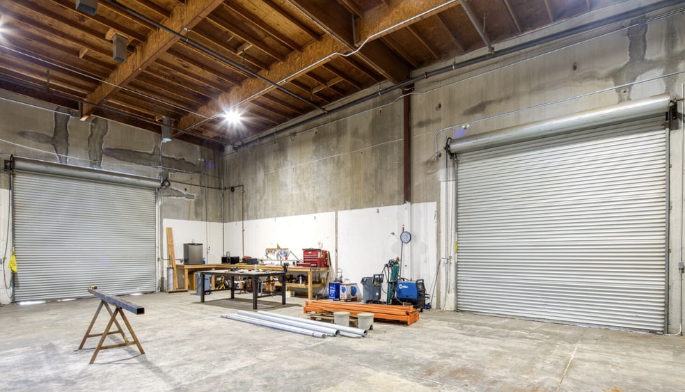 More Photos Of 16 Light Sky Ct, Sacramento Warehouse For Sale