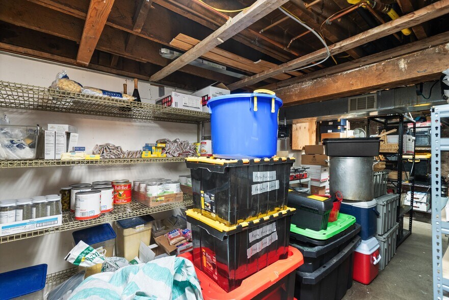 More Photos Of 335 Main St, Carbondale General Retail For Sale