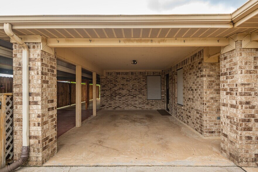 More Photos Of 11820 Plainbrook St, La Porte Specialty For Sale