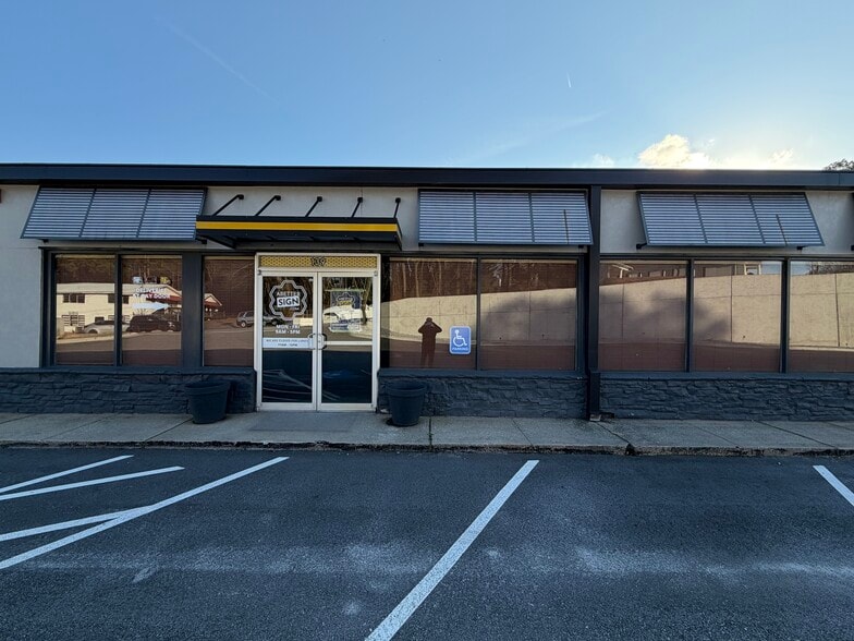 More Photos Of 139 New Hope Rd, Lawrenceville Warehouse For Sale