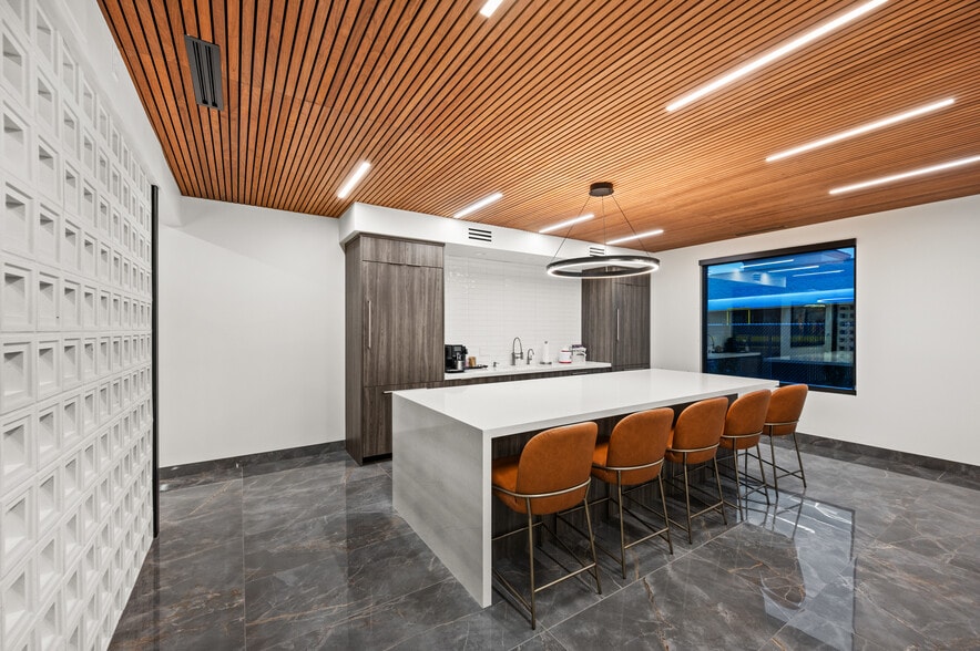 More Photos Of 1981 Murray Holladay Rd, Salt Lake City Office For Lease