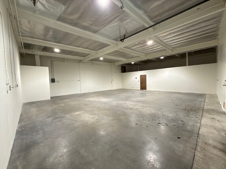 More Photos Of 1650 N Glassell St, Orange Light Distribution For Lease