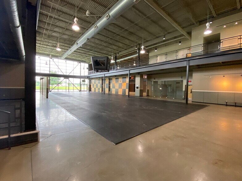 More Photos Of 3474 Sawmill Dr, Powell Health Club For Sale