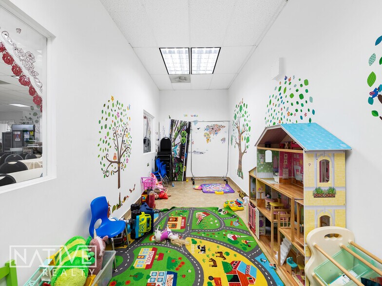 More Photos Of 1301 E Atlantic Blvd, Pompano Beach Loft Creative Space For Lease