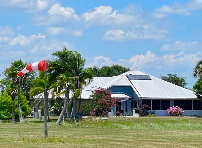 More Photos Of 12245 NE 56th Ave, Okeechobee Airplane Hangar For Sale