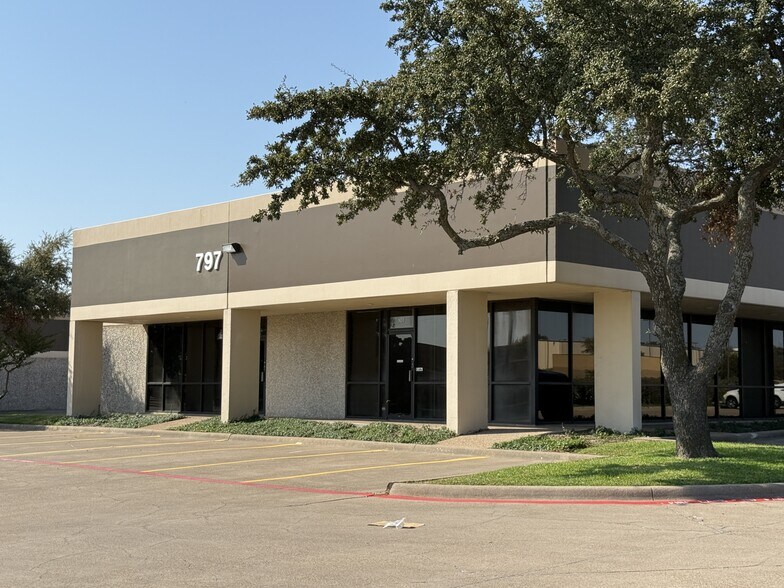 More Photos Of 777 N Grove Rd, Richardson Unknown For Lease