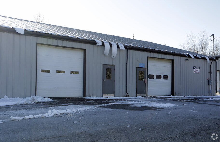 More Photos Of 12 Moran Dr, Rockland Warehouse For Lease