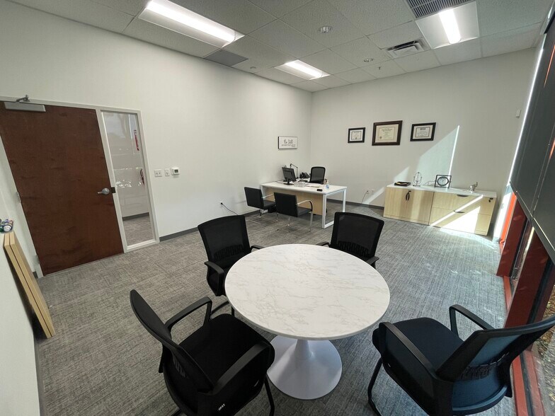 More Photos Of 3001-3045 N Commerce Pky, Miramar Office For Lease