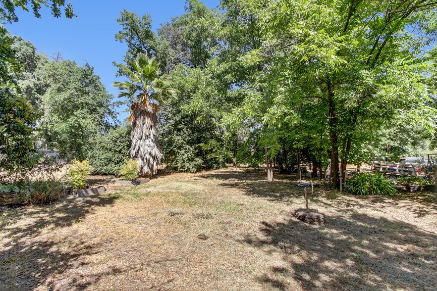 More Photos Of 4833 College Oak Dr, Sacramento Multifamily For Sale