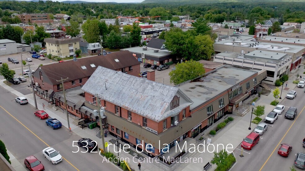 Primary Photo Of 532 Rue De La Madone, Mont-laurier Flex For Sale