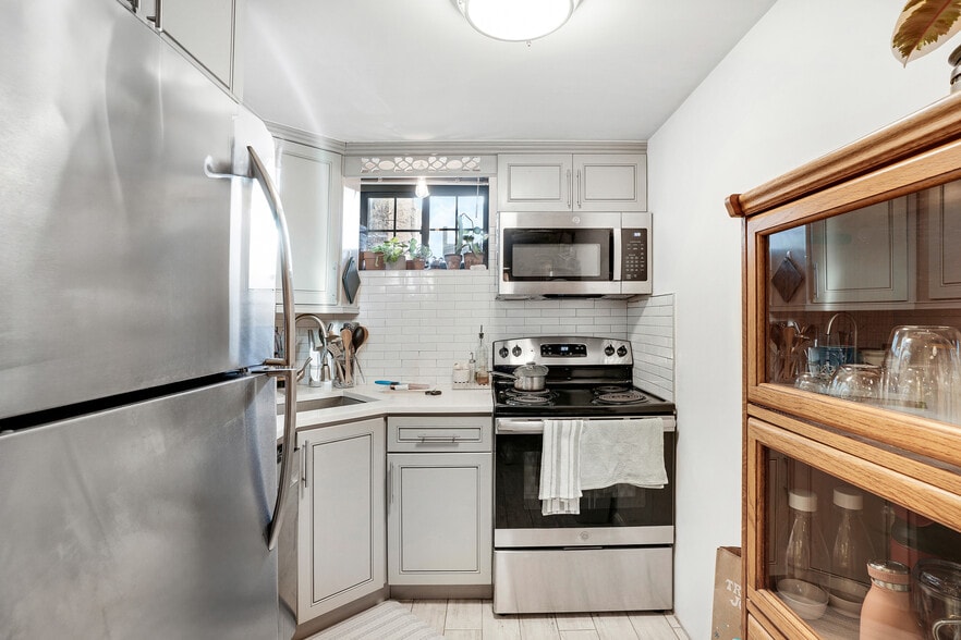 More Photos Of 119 33rd St, Brooklyn Apartments For Sale