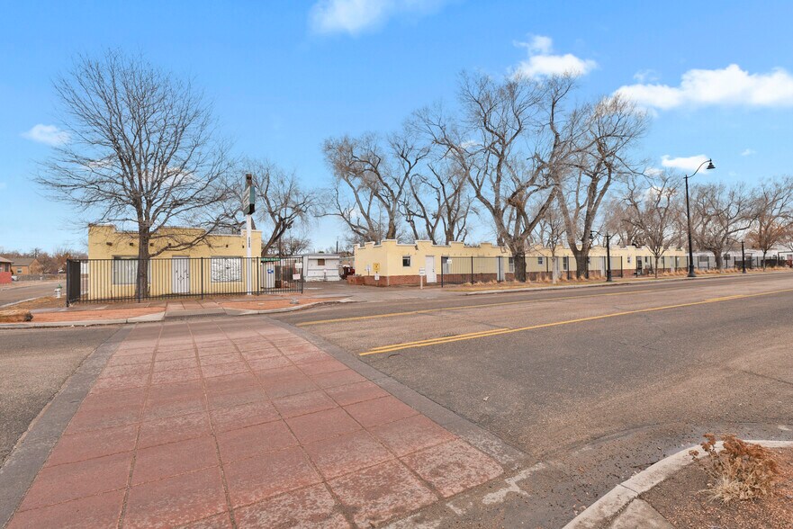 Primary Photo Of 2400 Lake Ave, Pueblo Multifamily For Sale