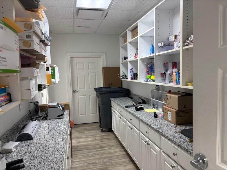 More Photos Of 3606 Maclay Blvd S, Tallahassee Medical For Lease