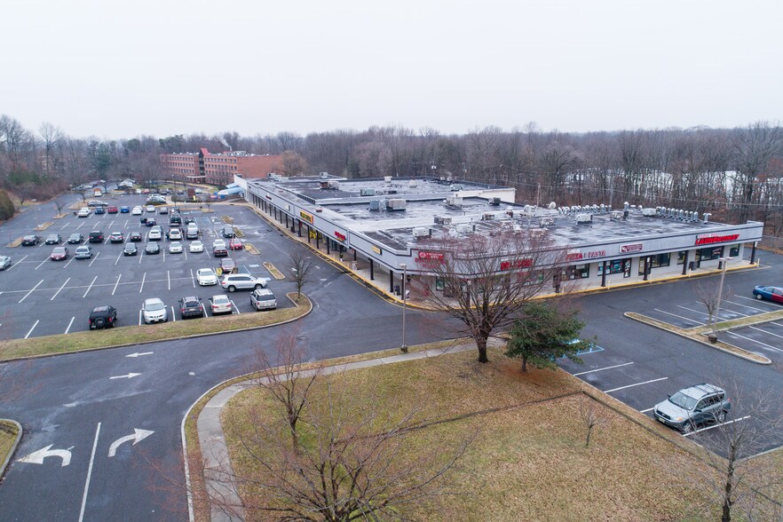 More Photos Of 835 E Clements Bridge Rd, Runnemede Storefront For Sale