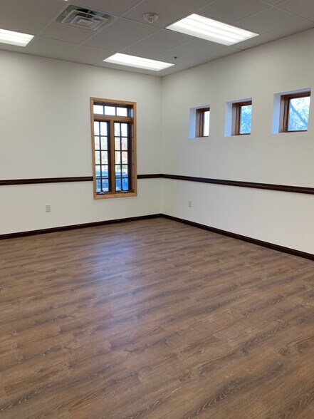 More Photos Of 1901 E Cesar Chavez St, Austin Loft Creative Space For Lease
