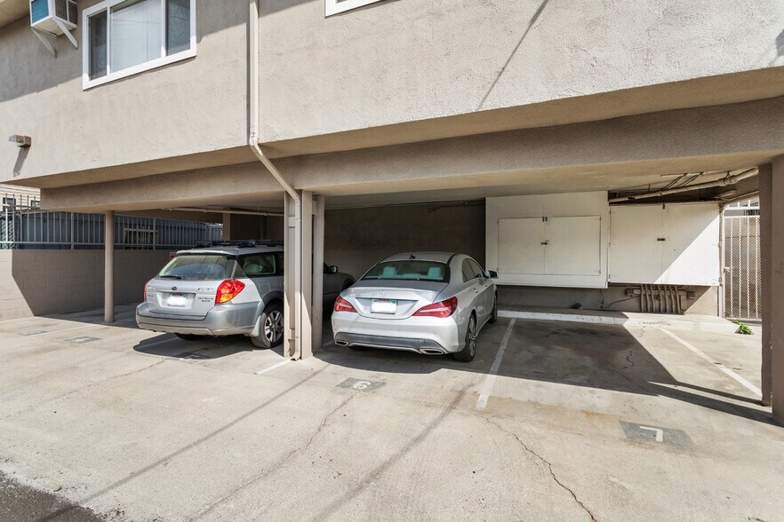 More Photos Of 1150 W 29th St, Los Angeles Apartments For Sale