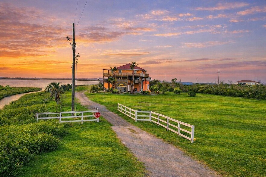More Photos Of 1124 Faggard's rd, Gilchrist Specialty For Sale