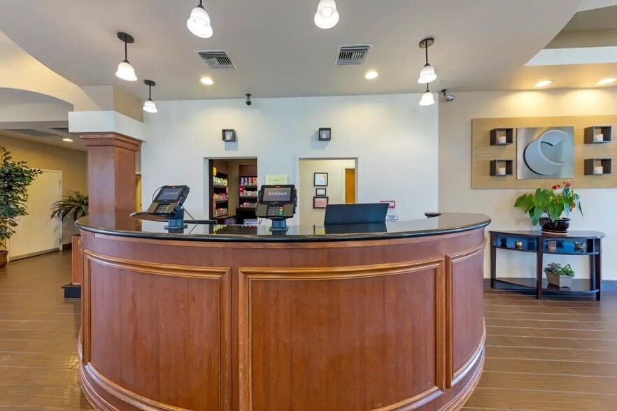 More Photos Of 2571 Fisher Blvd, Barstow Hotel For Sale