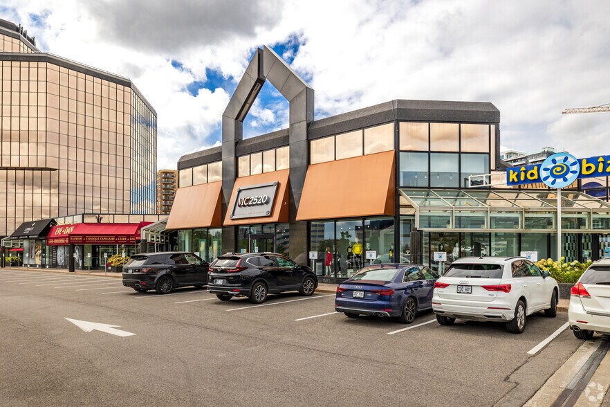 More Photos Of 2504-2528 Boul Daniel-Johnson, Laval Storefront For Lease